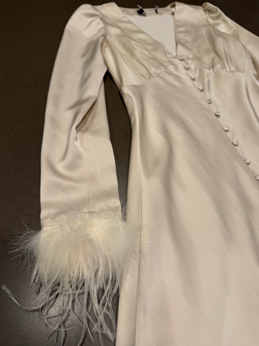 NWOT Lulus Precious Aura Champagne Satin Feather Long Sleeve Midi Dress Sz: XS - Picture 8 of 14
